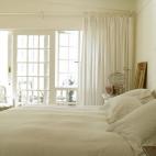 Se puede trabajar como tapicero de muebles, tapicero artesanal, tapicero de decoración auxiliar, tapicero de vehículos...