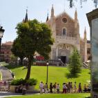 5c8aacbf2300000401237da3