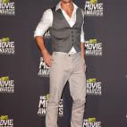 5c8ae54020000043046feda1