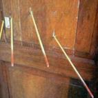 La policía sudáfricana investigó la escena del crimen, en esta foto se muestran los orificios que causaron los disparos en la puerta del baño en la casa de la pareja.