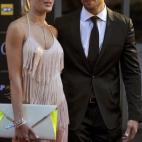 Reeva Steenkamp era una modelo sudafricana que logró ser portada de importantes revistas con la FHM. Murió el 14 de febrero de 2013 en un incidente que está siendo investigado tras ser baleada en su hogar por su pareja en ese entonces, el at...