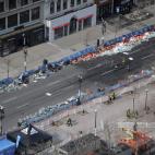 Vísta aérea de cómo quedó el recorrido de la maratón tras las explosiones.