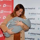 Toñi Moreno sale del hospital con su hija Lola