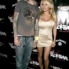 5c8a642e20000043046f1905