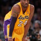 LOS ANGELES, CA - DECEMBER 29: Kobe Bryant #24 of the Los Angeles Lakers gestures against the New York Knicks at Staples Center on December 29, 2011 in Los Angeles, California. NOTE TO USER: User expressly acknowledges and agrees that, by downl...