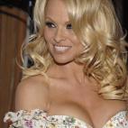 5c8a6439250000e203c8fc9b