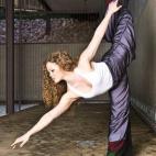 En Sudán llevarlo cuesta de 10 a 40 latigazos: Lubna Ahmed al Husein fue encarcelada por las autoridades por llevar pantalones y condenada a ser fustigada junto con otras 12 mujeres.