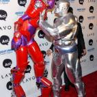 5c8a373e2500000704c8c261