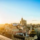 Madrid llama la atenci&oacute;n por su vida nocturna, de la que dicen siempre ha sido una de las mejores de Europa y que mejora cada a&ntilde;o. Tambi&eacute;n destacan "la apuesta por una vida sostenible" con "la peatonalizaci&oacute;n de mucha...