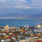 La ruta &aacute;rtica de Islandia entra en esta lista por ser un espacio en el que disfrutar de "las maravillas naturales que dan justa fama al pa&iacute;s". &Eacute;stas son cascadas atronadoras, glaciares colosales, fumarolas humeantes... Adem...