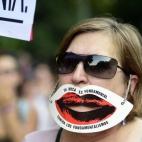 5c8b7514240000f404a4c435