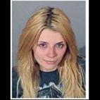 Por conducir bajo el influjo de sustancias, posesión de drogas y conducción sin licencia válida (diciembre 2007).