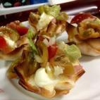 Cestas de jamón y queso con guacamole