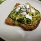 Montadito de calabacín y mozzarella