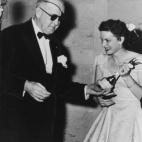 5c8b1ee4360000ba1a6c8379