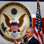 5c8a76202000009d036f2f77