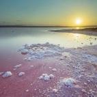 Dentro del Parque Natural de las Lagunas de la Mata y Torrevieja está este salar de color rosado. Un lugar con un alto valor ecológico donde nuevamente encontramos flamencos, gaviotas y otras aves. Además, desde su creación en 1803, es el pr...