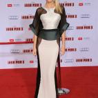 5d6521332500003200727259