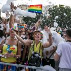 5c8a51d72400006f054bb62a