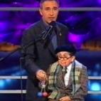 Javier Sardá y su equipo (allí descubrimos, entre otros, a Boris Izaguirre) quitaba horas de sueño con este late night de Telecinco. Empezó a emitirse en 1997 y reino durante ocho años. Fue amado y criticado. “Es mentira que la tele nos v...