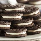 Índice de adicción: 3.71Un estudio del Connecticut College halló que para las ratas, las galletas Oreo eran tan adictivas como la cocaína. La verdad es que es casi imposible comerse una sola galleta Oreo. Si te comes 3, estarías consumiendo...