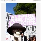 Pancartas que ofrecen metáforas visuales