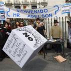 Pancarta-dado con motivo de Eurovegas