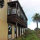 5c8b1c83240000f404a41c8e