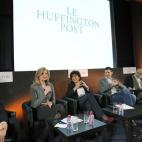 De izquierda a derecha, Louis Dreyfus, Arianna Huffington, Anne Sinclair, Paul Ackermann, David Kessler y Matthieu Pigasse (PATRICK KOVARIK/AFP/Getty Images)