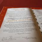 5c8a9203250000e203c9344a