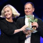 5c8b16702500000d04ca022d