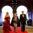 5c8ae698360000c81a6c4154