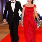 5c8ae6a32000009d036fef8d