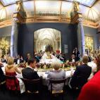 5c8ae6a520000043046fef93