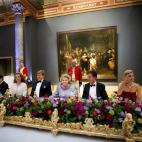 5c8ae6a5360000c81a6c4170