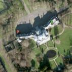 El palacio de la familia real holandesa, totalmente pixelado.