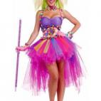 Hasta ahora los payasos o eran divertidos o daban miedo (generalmente lo segundo). Ahora, además de aterrar, pretenden ser sexis. ¿Dan o no ganas de salir corriendo?