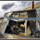 Una avioneta abandonada en alguna parte