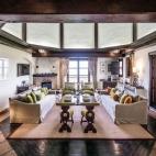 ¿Has oído hablar del estilo rustic chic? Si la respuesta es sí y eres de los que abraza esta tendencia, te aconsejamos viajar hasta la sierra de Loja, en Granada, para dejarte seducir por el Hotel Barceló La Bobadilla. En sus habitaciones en...