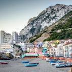 Catalan Bay Beach, una de las m&aacute;s pintorescas.