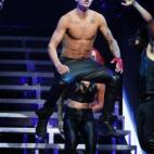 5c8a36e4260000e804fe10e3