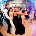 5c8b2045240000f404a42766