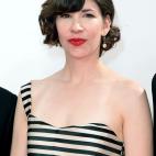 La ex guitarrista y vocalista de Sleater-Kinney aseguró en una entrevista a Wweek: "Es extraño porque nunca nadie me preguntó antes. La gente siempre asume que eres esto o aquello. Ok, soy bisexual".