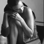 5d7219e93b0000e255d08c04