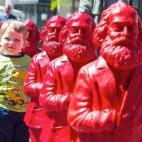 5c8a6cbb360000ba1a6b7605