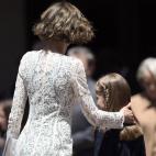 5c8a5333230000dd0422f669