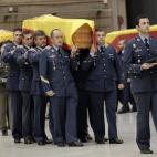 5c8b20c7250000e203ca1df2