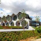 Situado en plena zona de la Denominación de Origen Penedès (una de las regiones con mayor tradición vitivinícola de Cataluña), este pequeño hotel bodega de 5 estrellas y 12 habitaciones produce botellas de D.O. Cava y de D.O. Penedès, con...