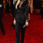 5c8add3d20000043046fe249