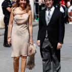 5d0513d4210000dc18f36c51